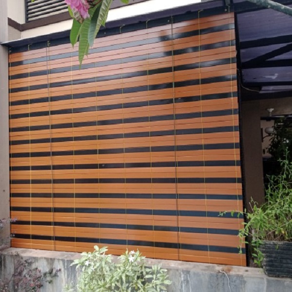 tirai kayu
