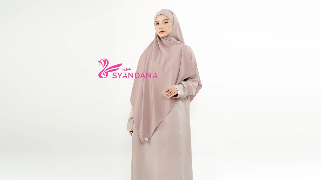 Abaya Cupro Natural Fabrics Nubuck Silk Koleksi Abaya Premium 2026 dari Hijab Syandana